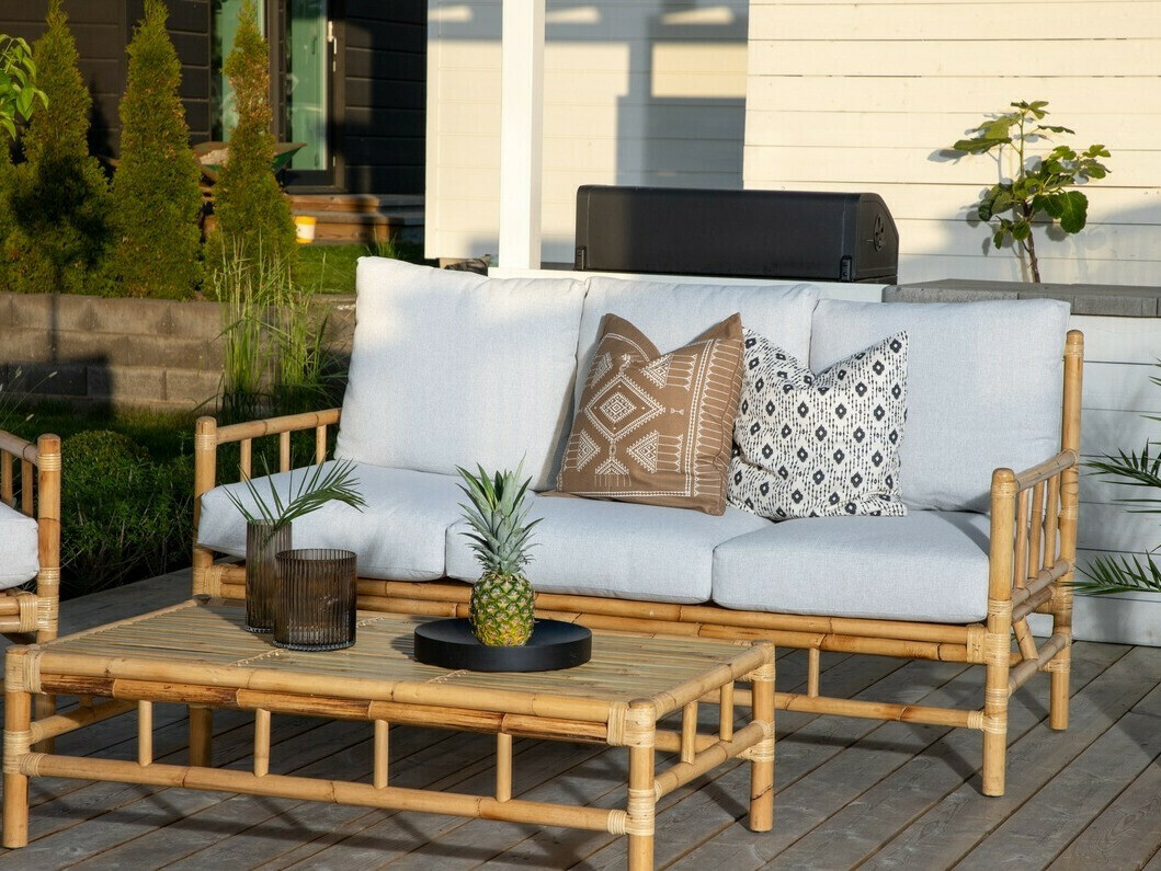 Coleção de mobiliário Mernolu