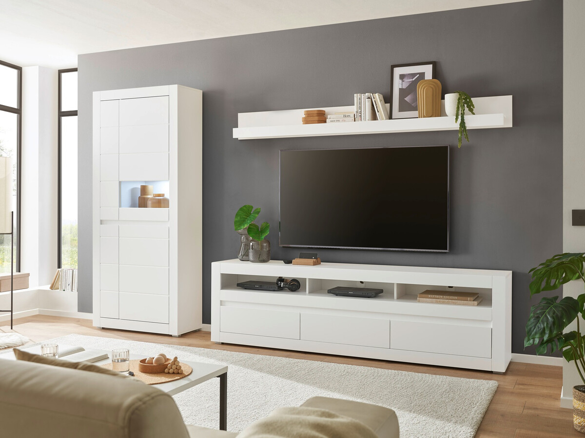 Coleção de mobiliário Lirfele