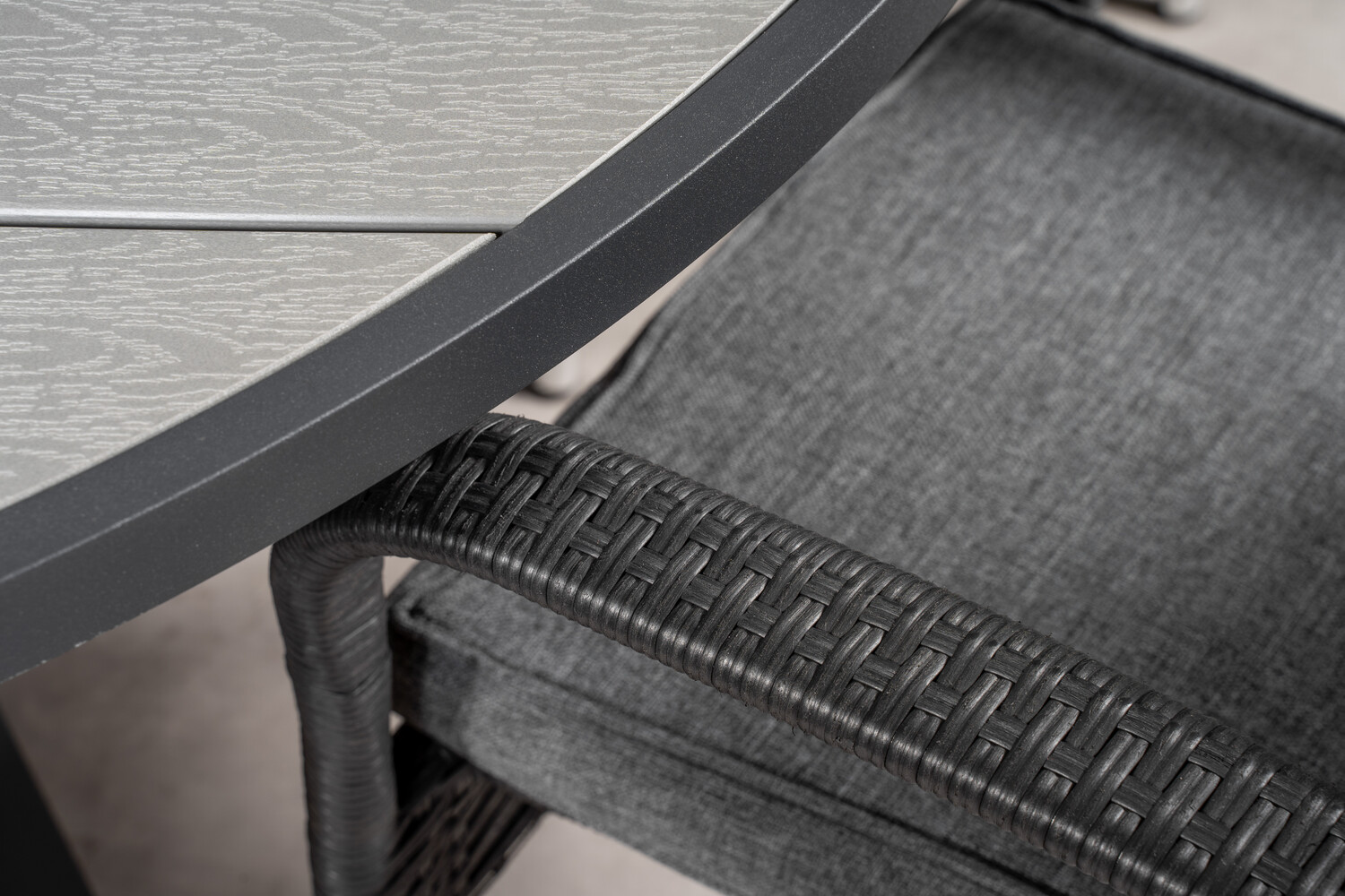 Conjunto de mesa e cadeiras Dallas 2425