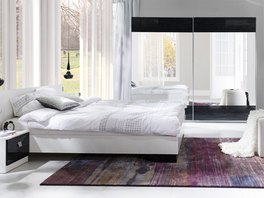 Cama Murrieta 110 (Branco + Preto brilhante)