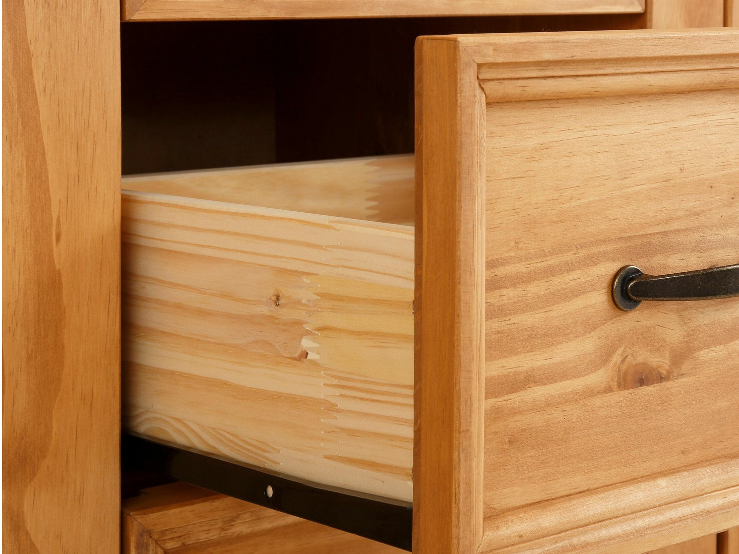 Cómoda Tolelio 104 (Pinheiro)