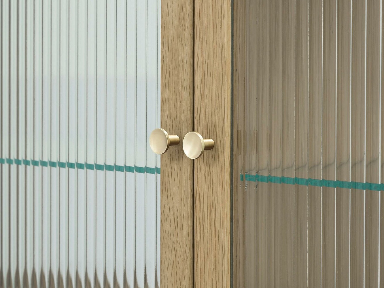 Aparador Springfield 223 (Castanho claro + Preto)