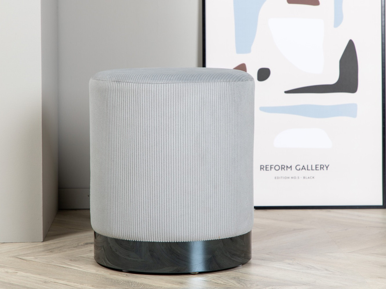 Pufe Dallas 2936 (Cinzento claro + Preto brilhante)