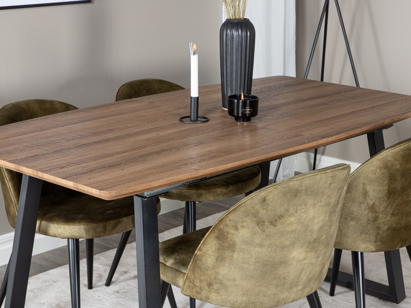 Conjunto para refeições Dallas 335 (Verde empoeirado + Preto)