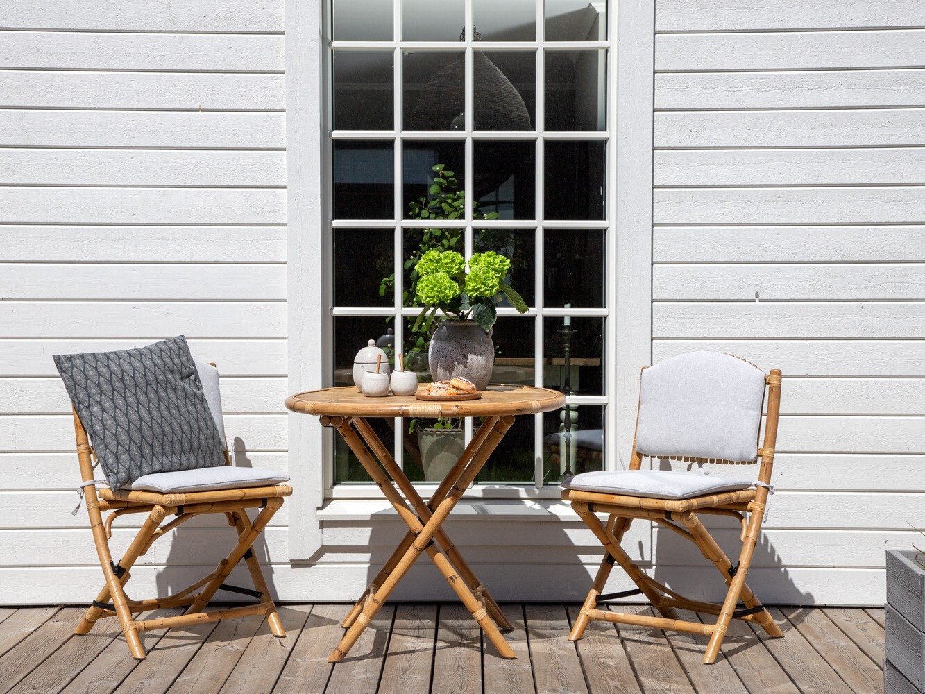 Cadeira de exterior Mernolu 101