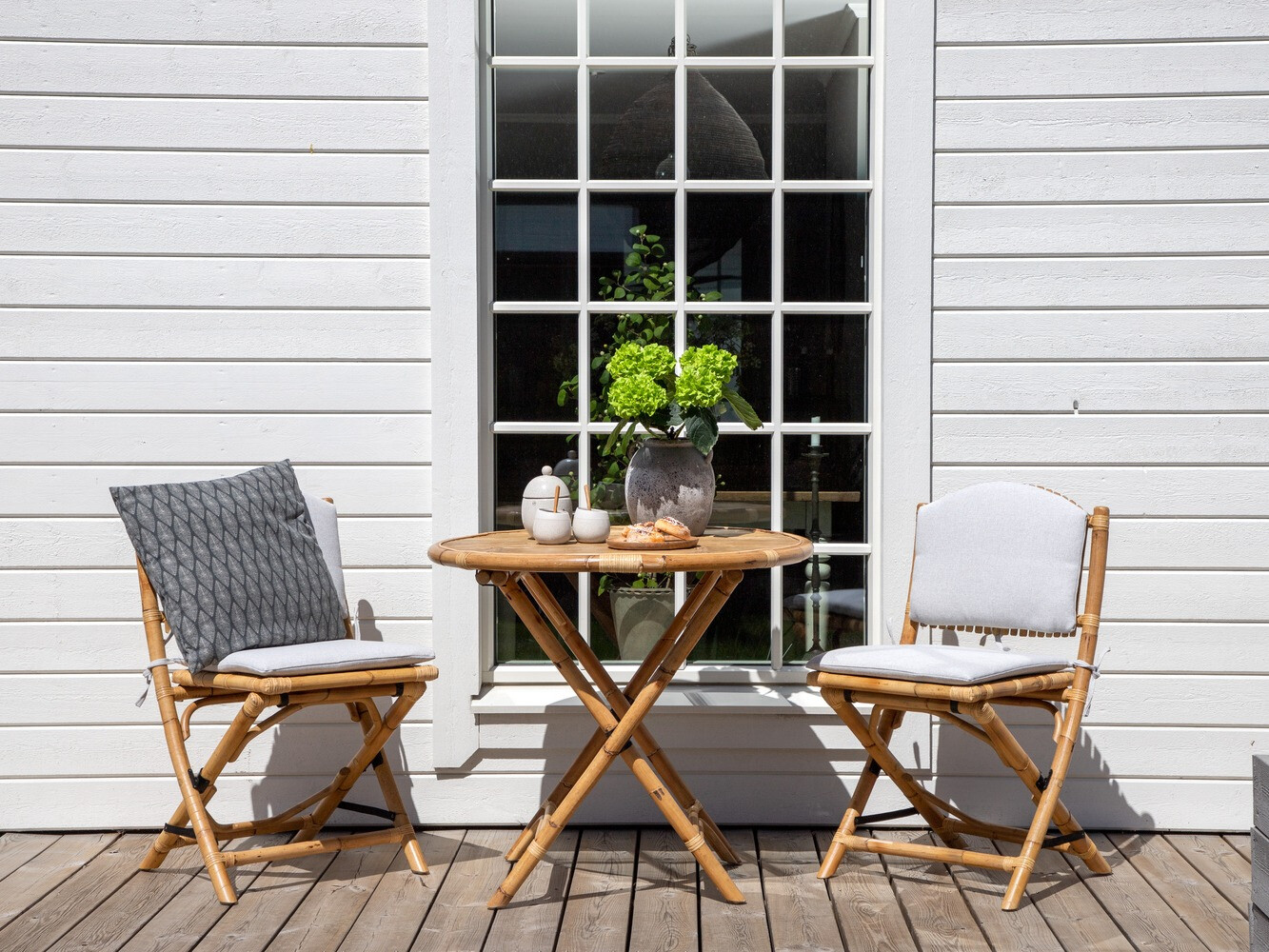 Mesa de exterior Mernolu 102