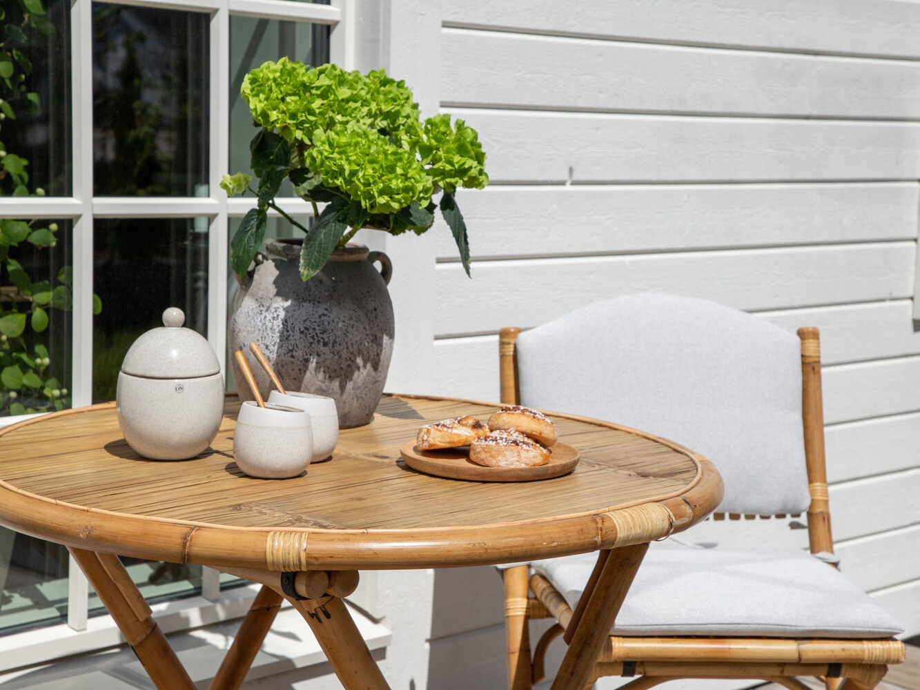 Mesa de exterior Mernolu 102