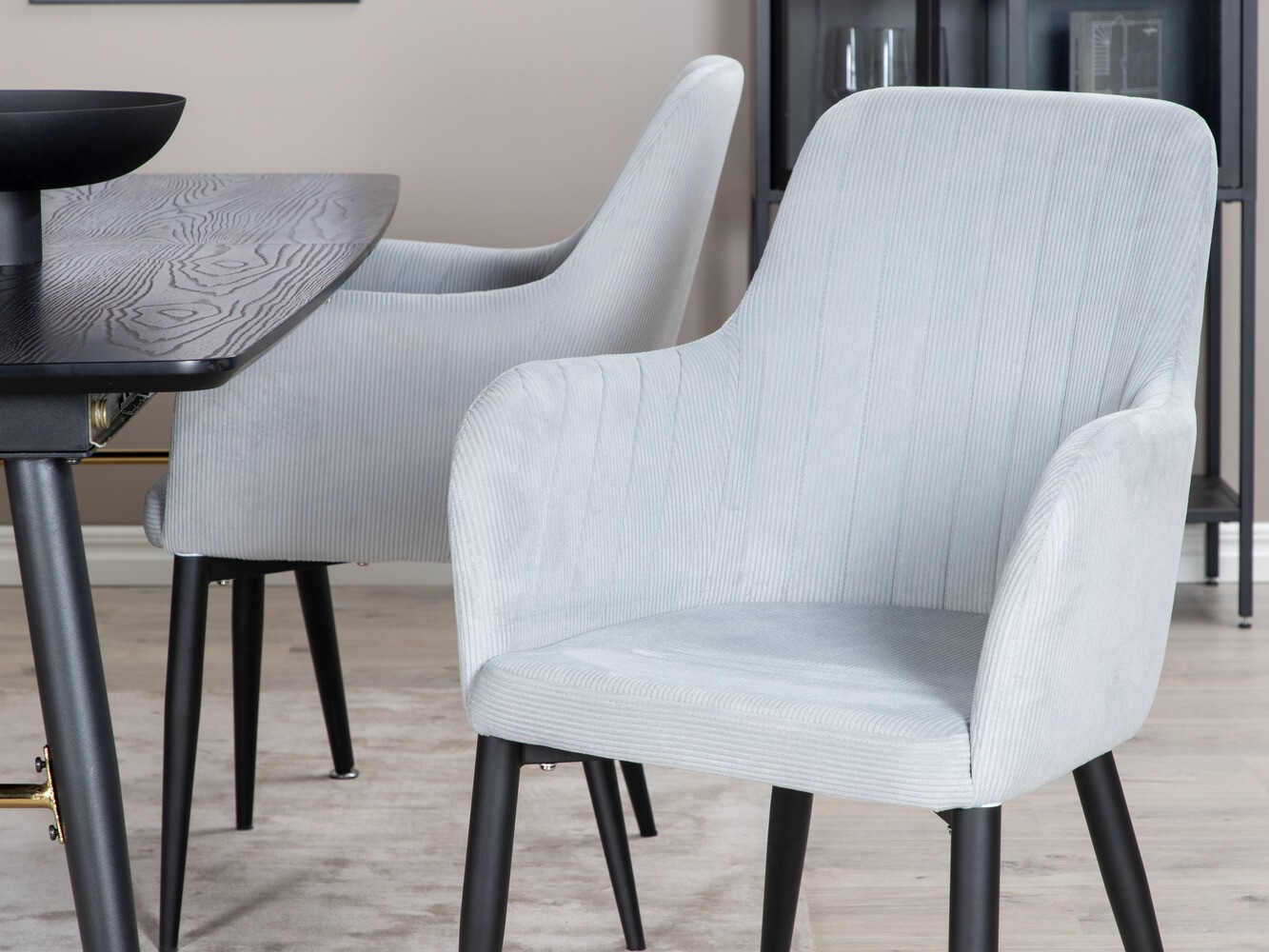 Conjunto para refeições Dallas 1457 (Cinzento claro + Preto)