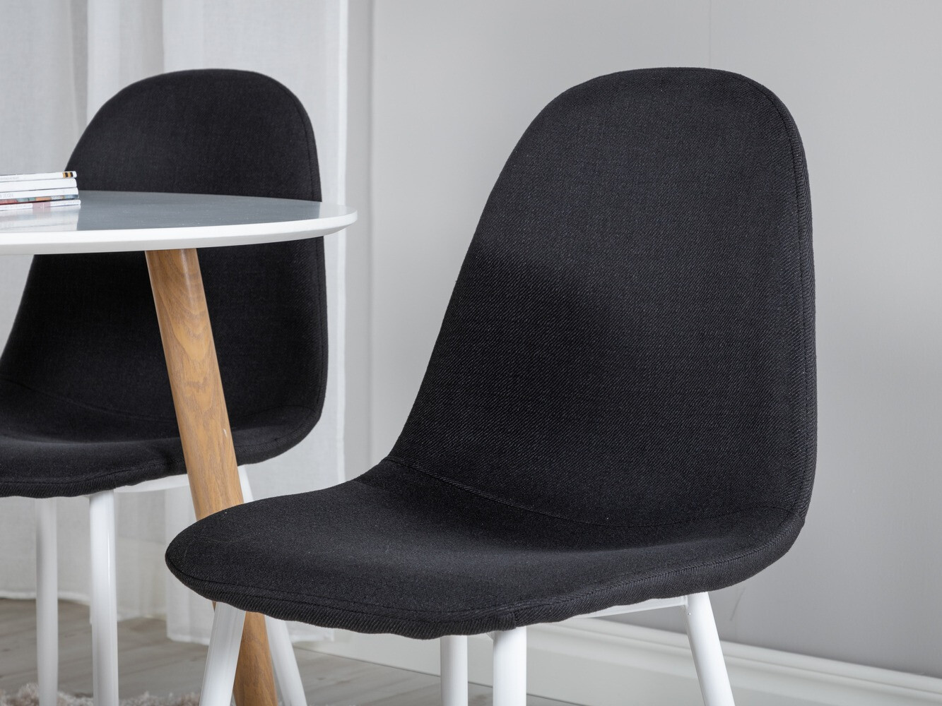 Conjunto para refeições Dallas 291 (Preto + Branco)