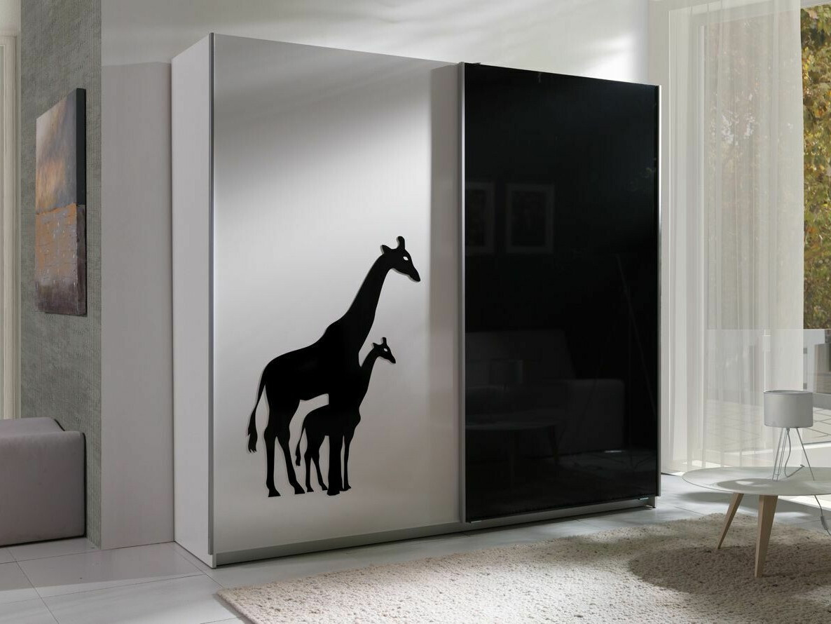 Roupeiro Murrieta 185