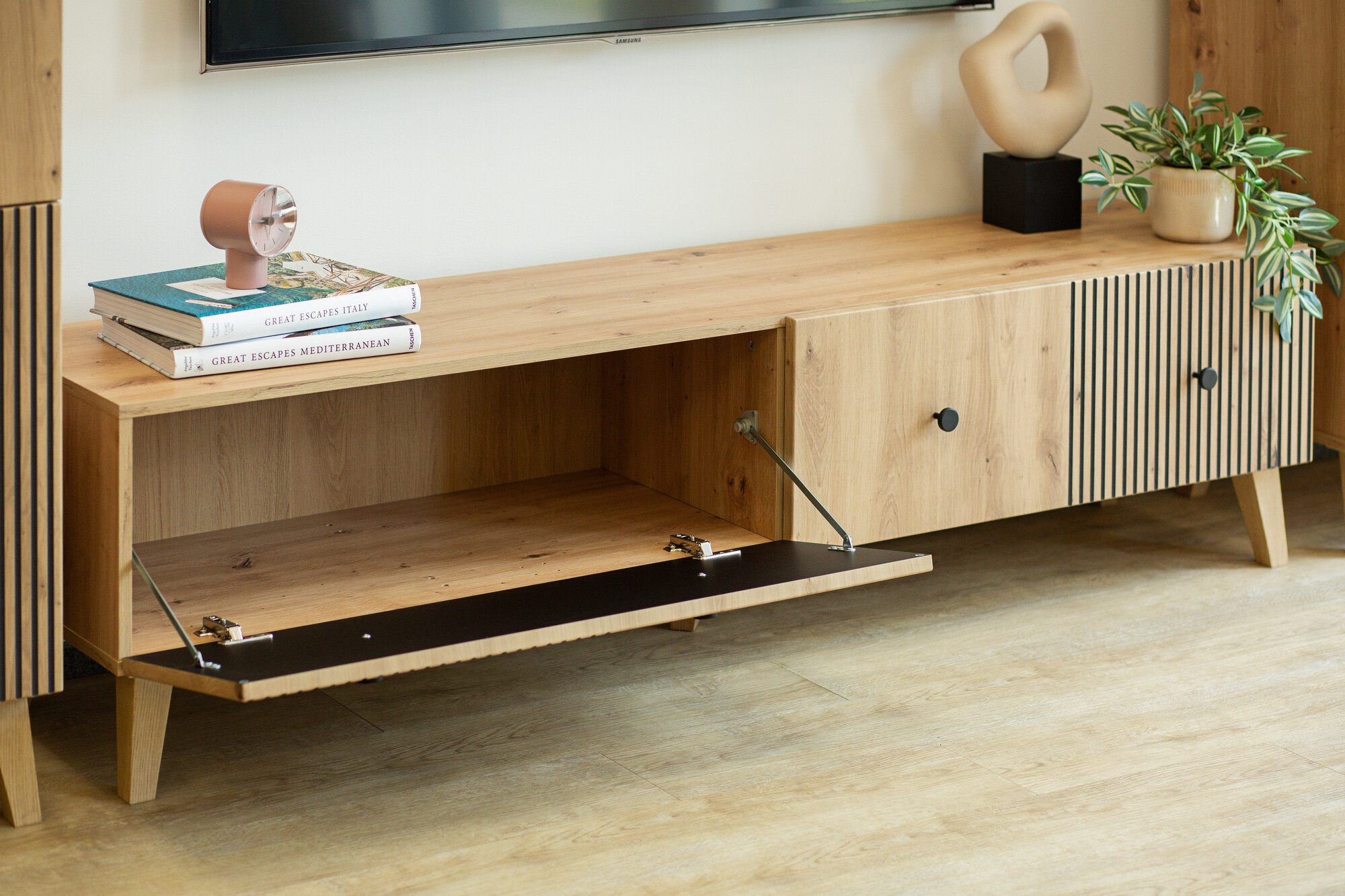 Móvel de TV Beltivi 105