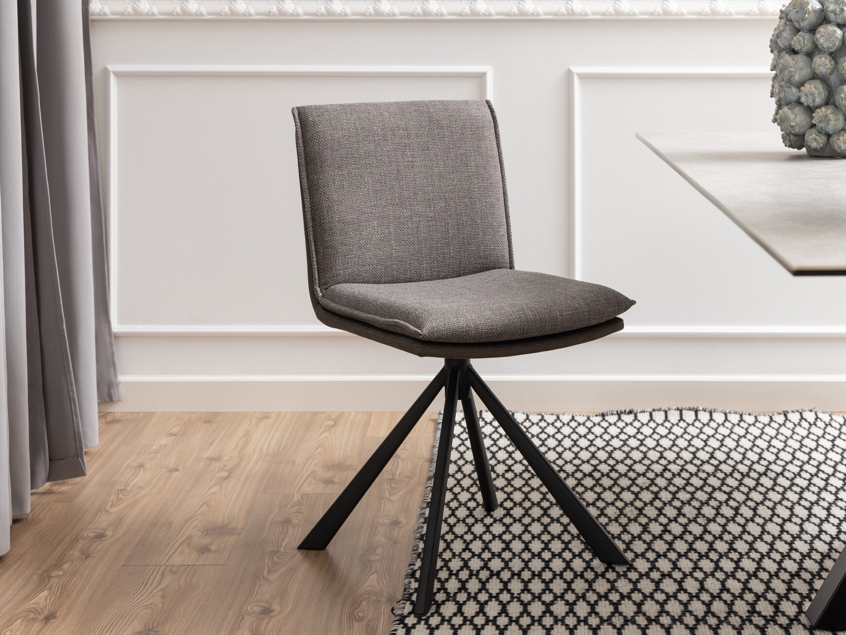 Cadeira Norsica 680 (Cinzento claro + Antracite + Preto)