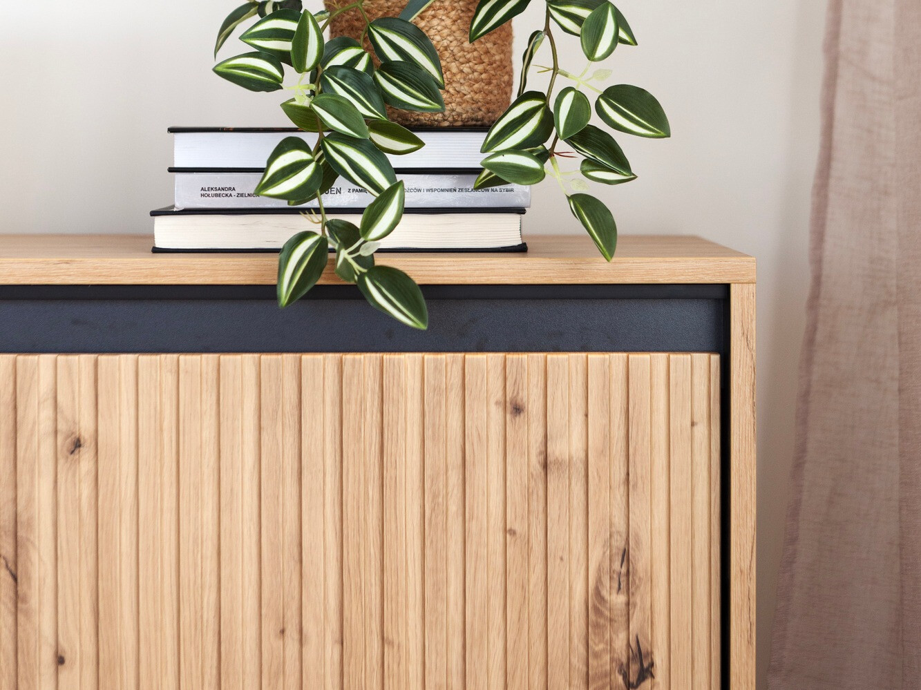 Móvel de TV Fernolu 104 (Carvalho Artisan + Preto)