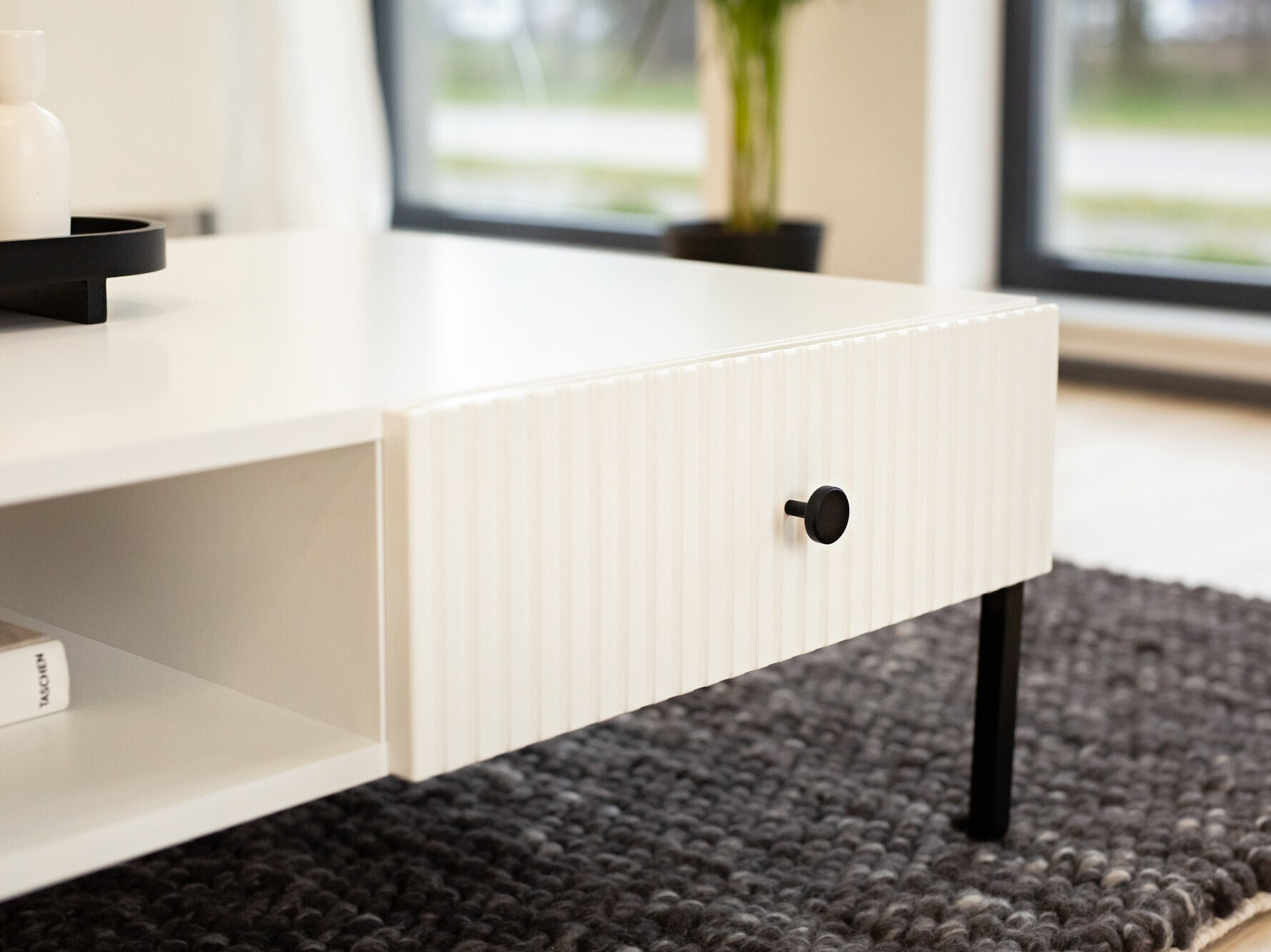 Mesa para revistas Etliva 103 (Branco + Preto)