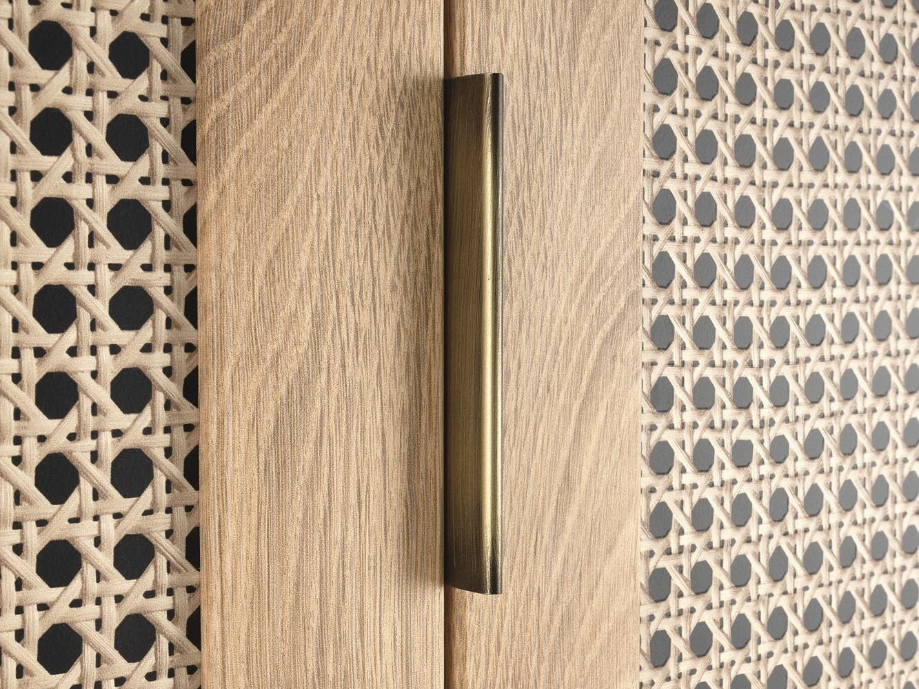 Roupeiro Bencamu 102