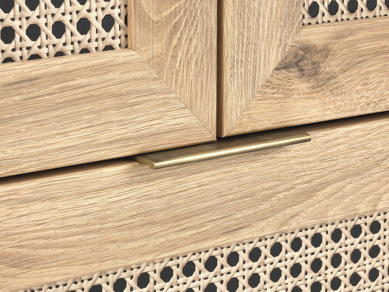 Roupeiro Bencamu 102