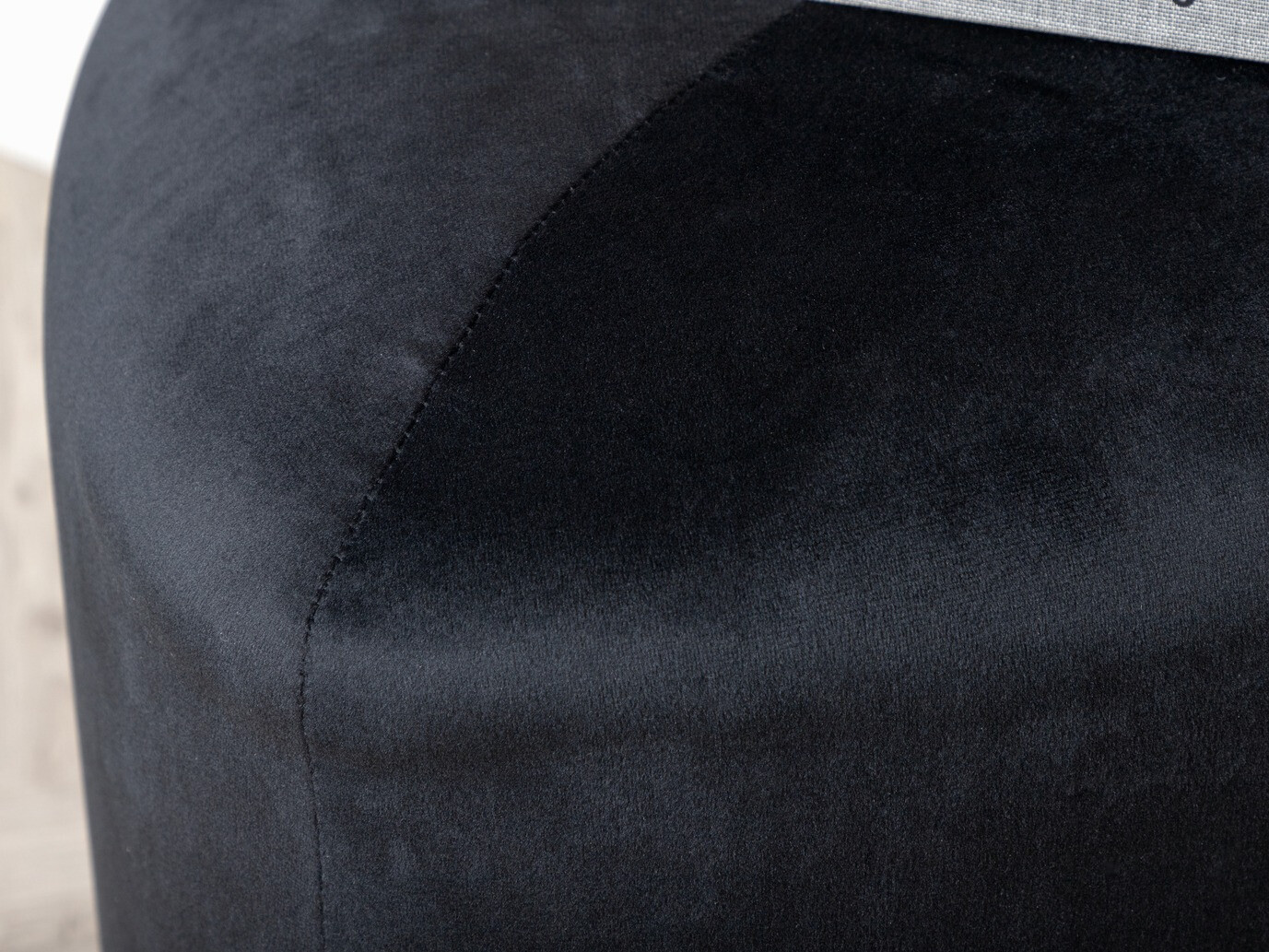 Pufe Dallas 2942 (Preto)