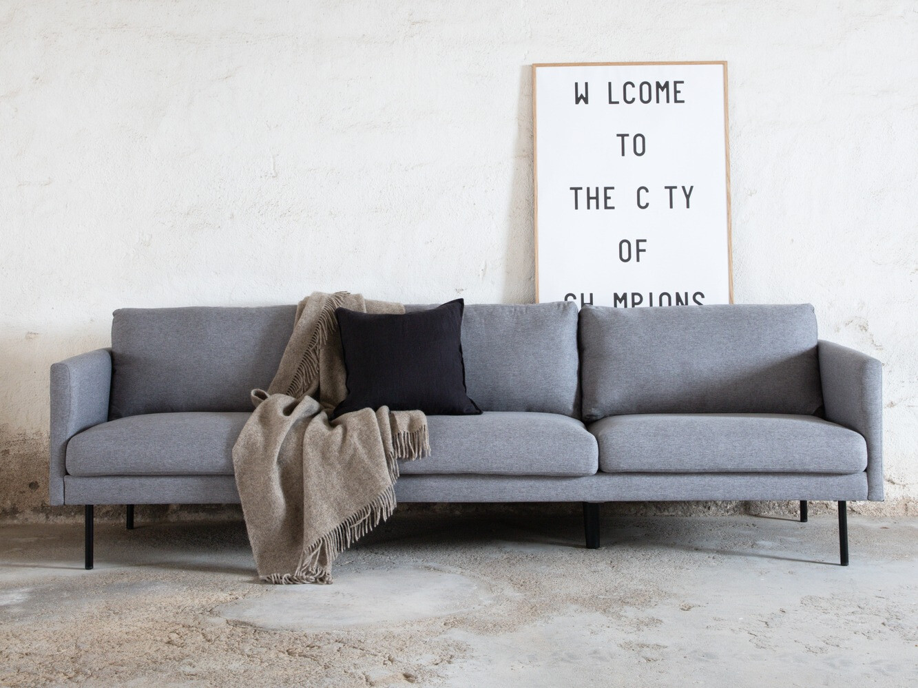 Sofá Fercame 103 (Cinzento + Preto)