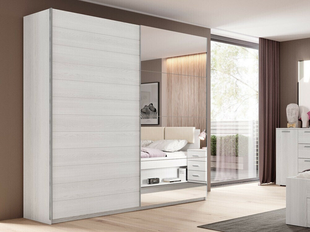 Roupeiro Levruvu 112