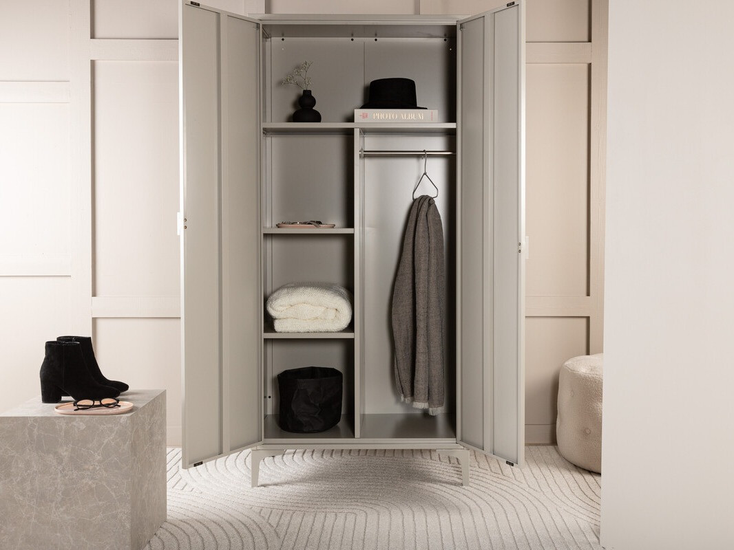 Roupeiro Romcamu 106