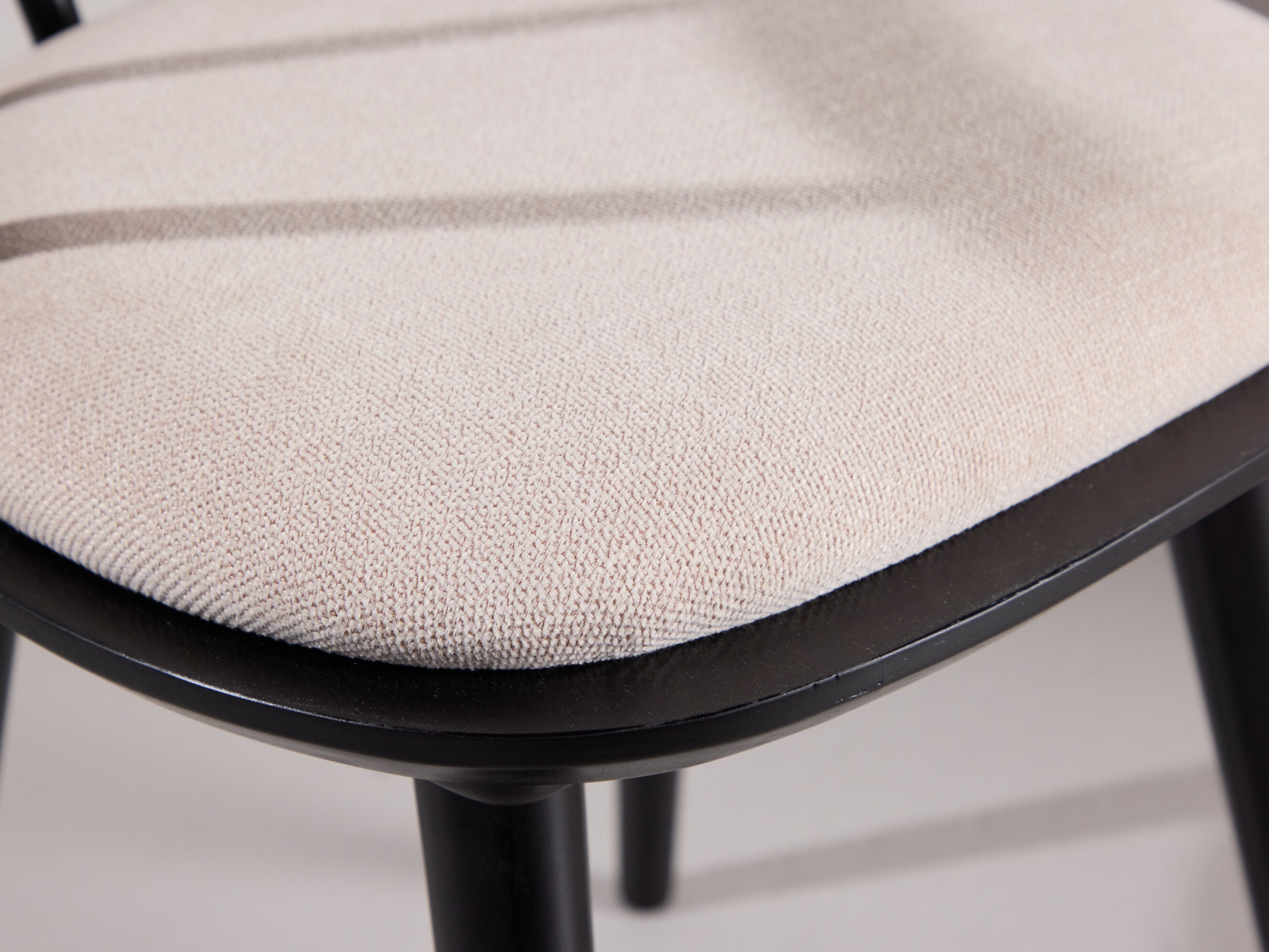 Cadeira Dallas 4953 (Preto + Bege)