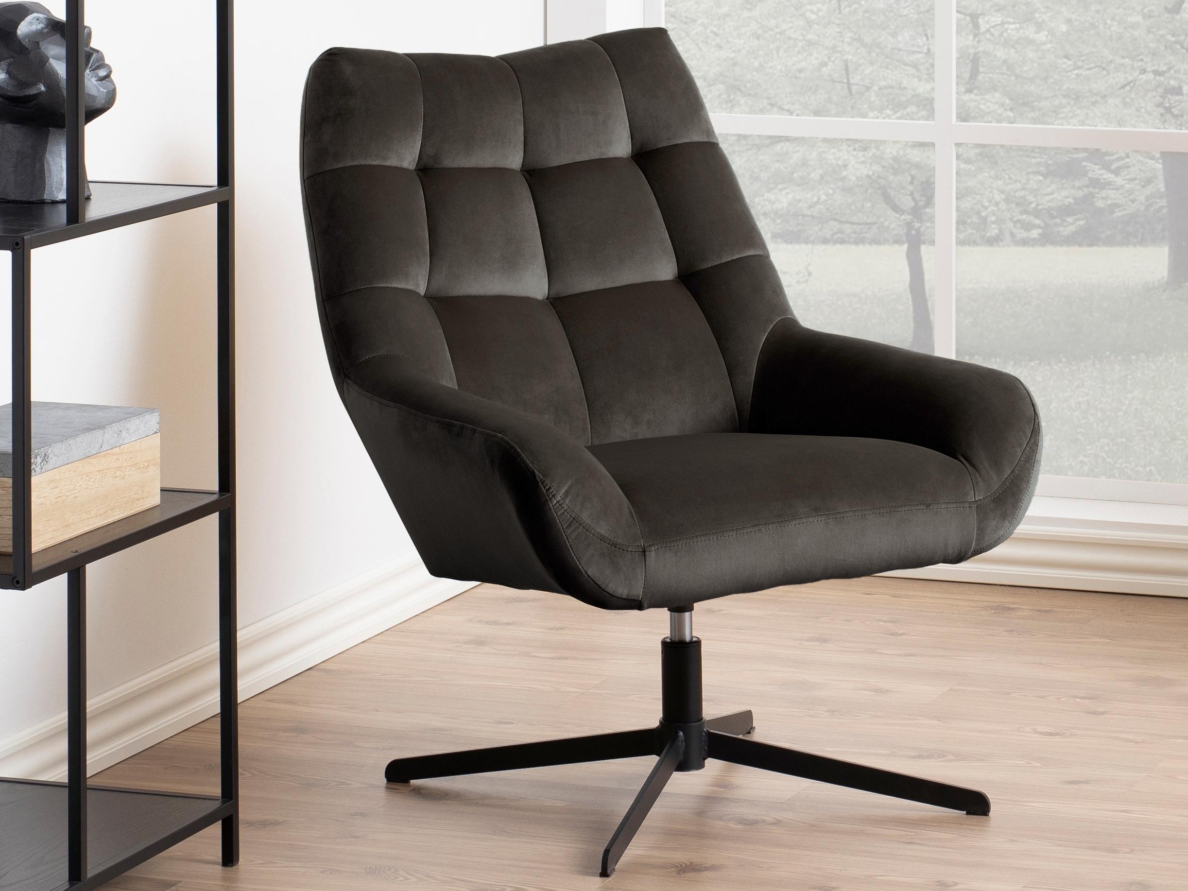 Poltrona Norsica 372 (Castanho escuro)