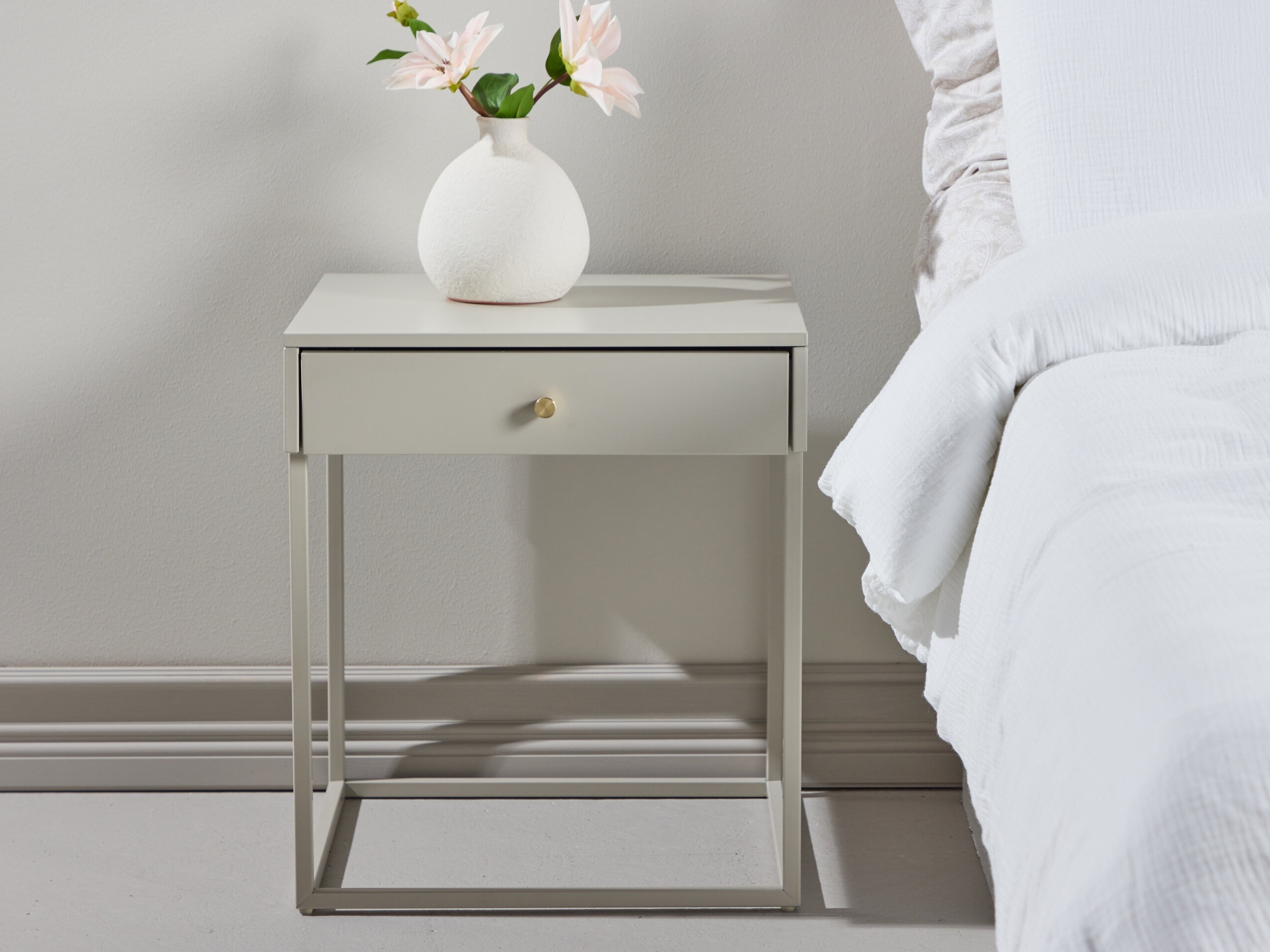 Mesa de cabeceira Evasevu 106
