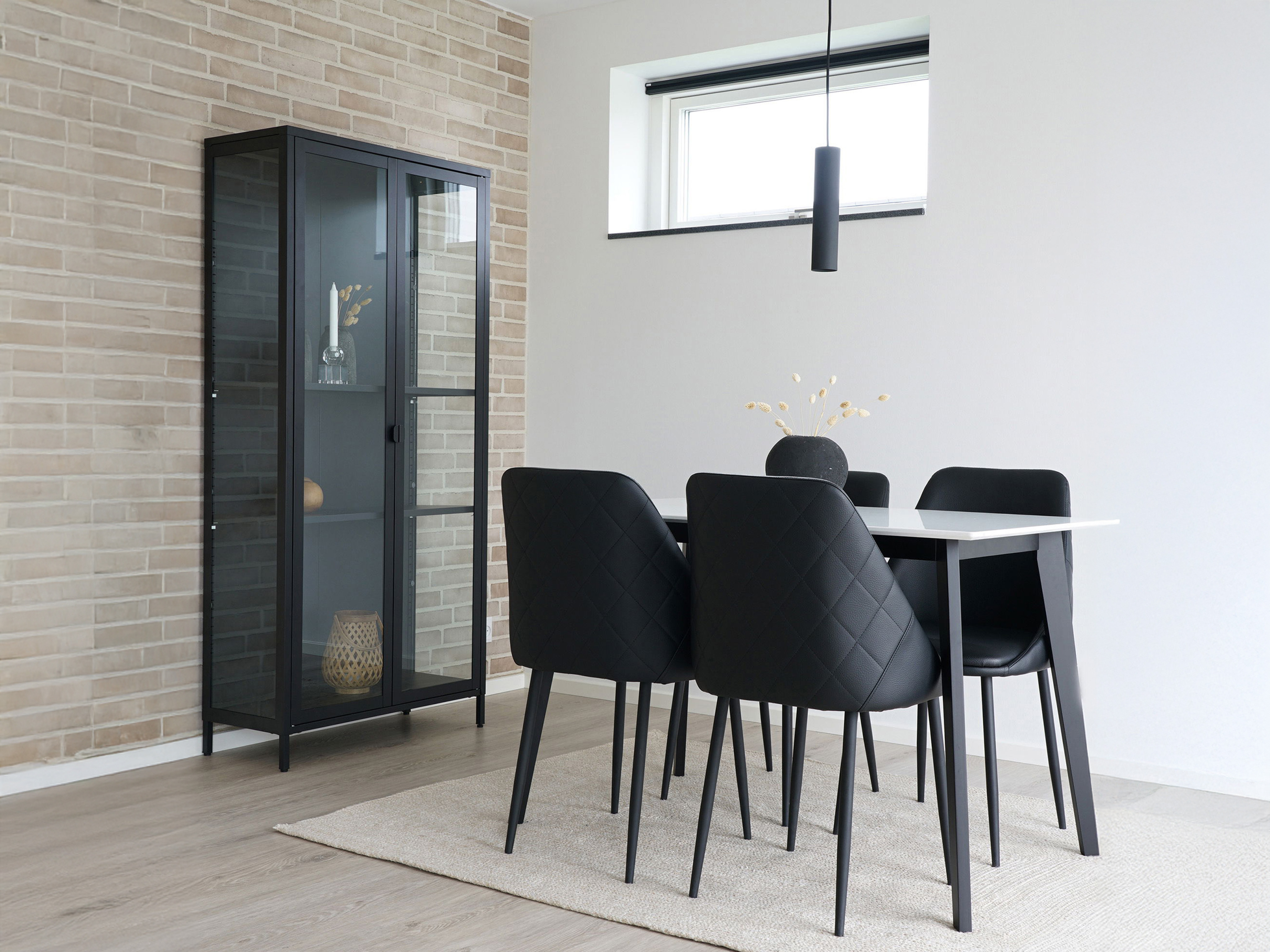 Estante Romtolo 107 (Preto)