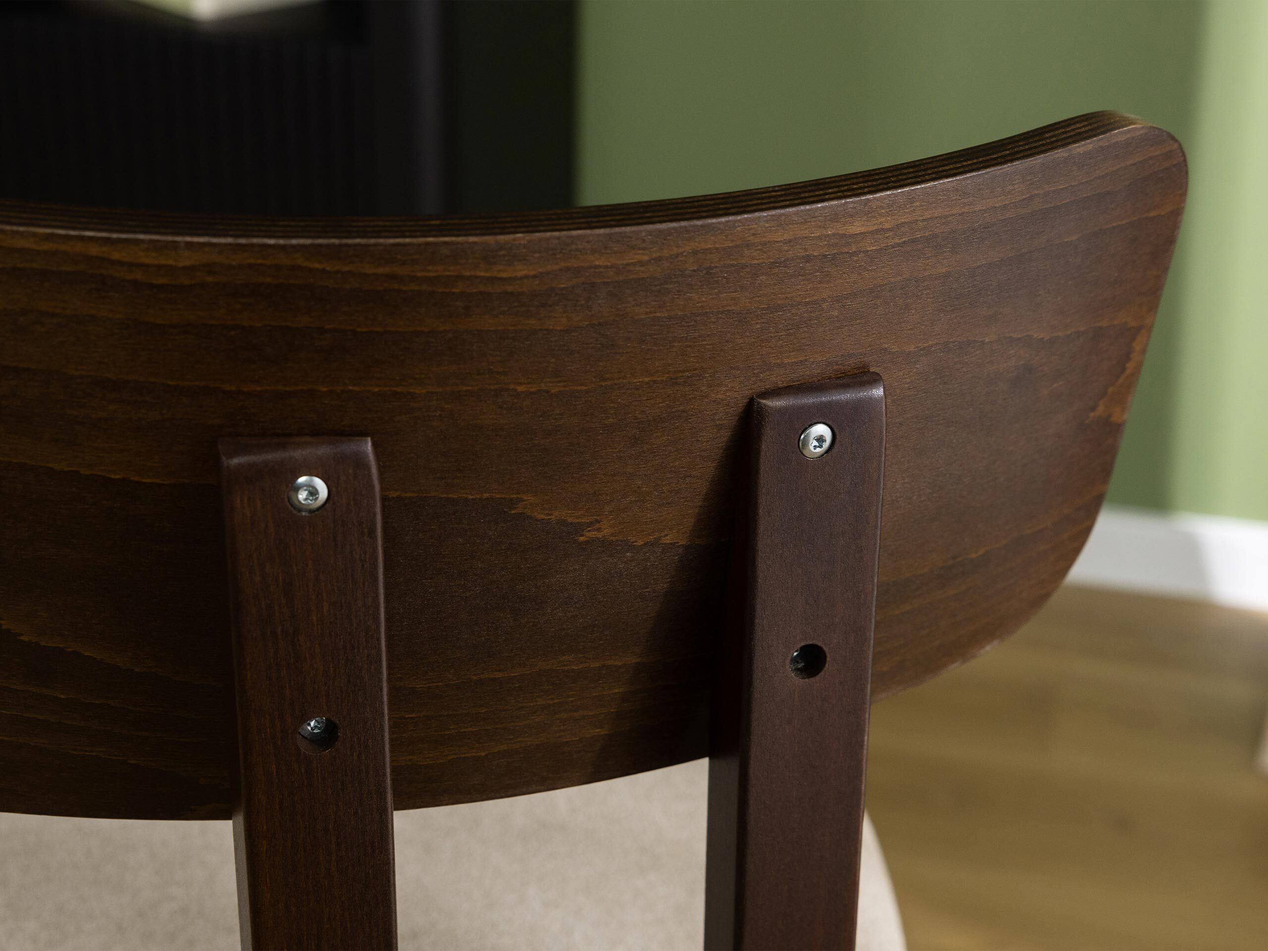 Cadeira Victorville 382 (Nogueira)