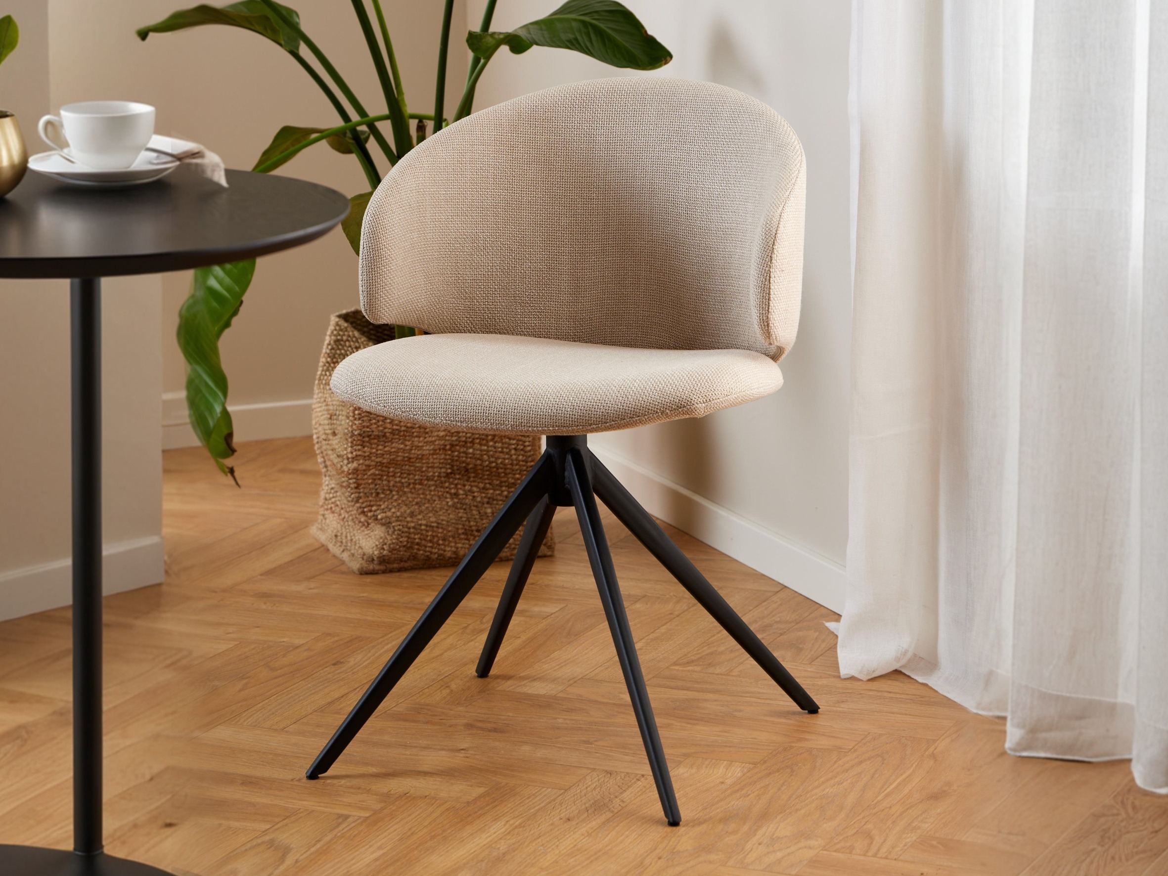 Cadeira Norsica 910 (Preto + Bege)