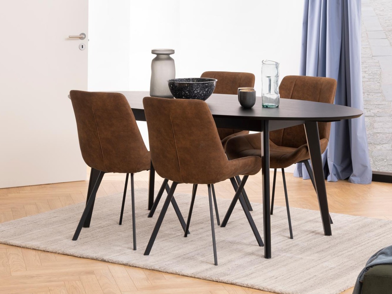 Cadeira Norsica 499 (Castanho + Preto)