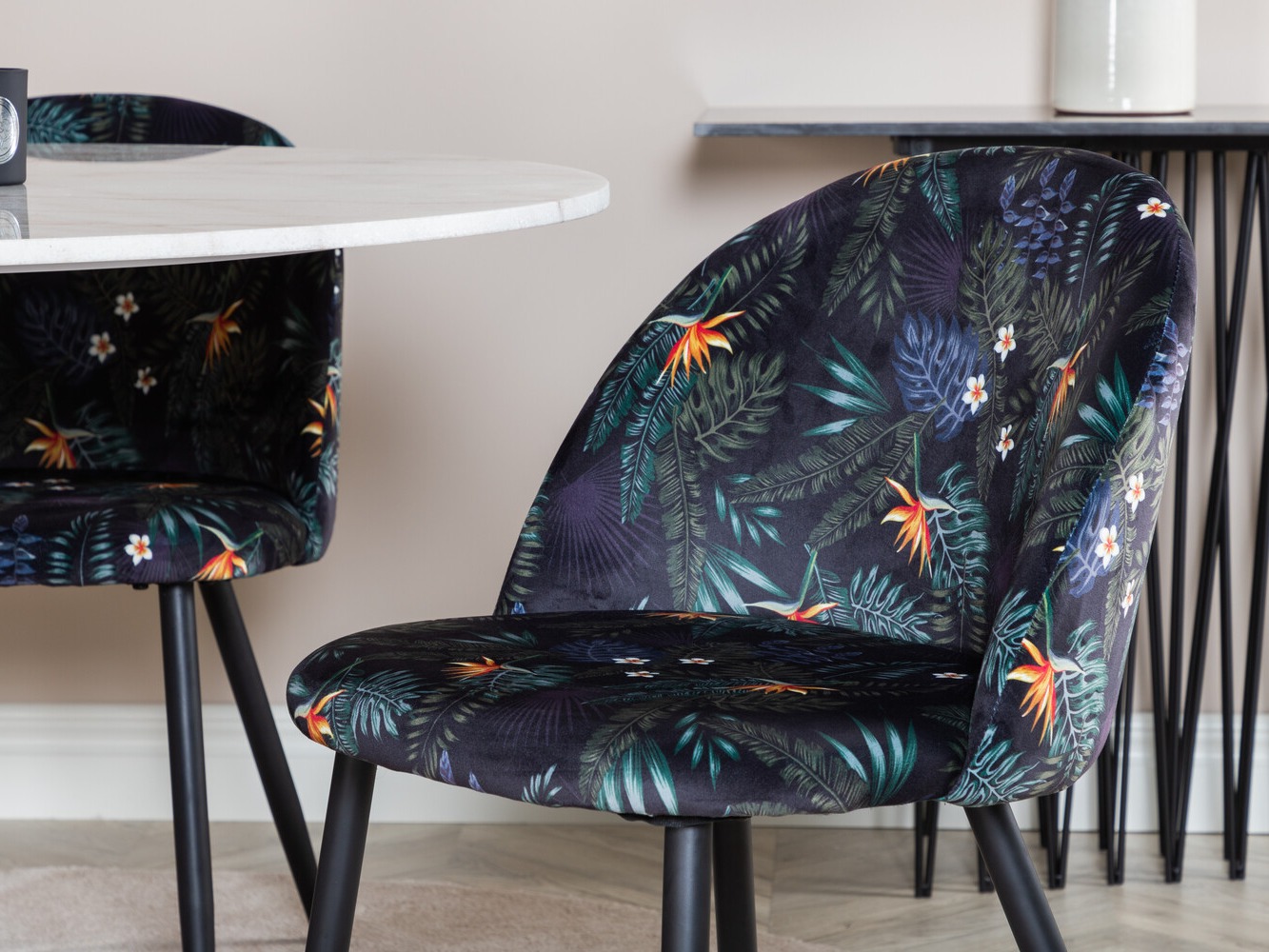 Conjunto para refeições Dallas 2572 (Preto + Padrão florido)